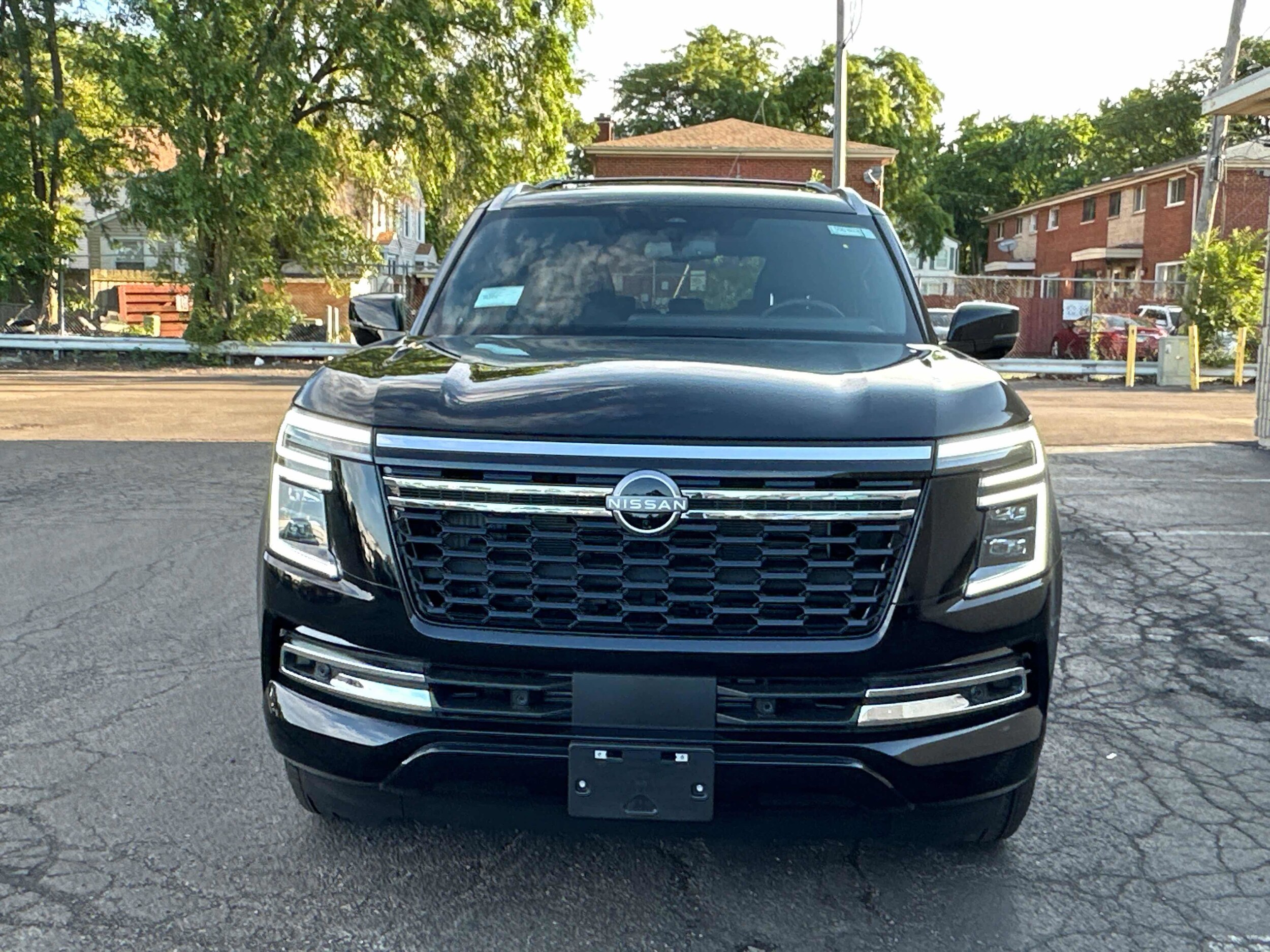 2025 Nissan Armada SL photo 2