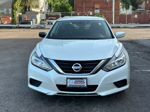 Used 2017 Nissan Altima S with VIN 1N4AL3AP2HC136266 for sale in Glendale Heights, IL