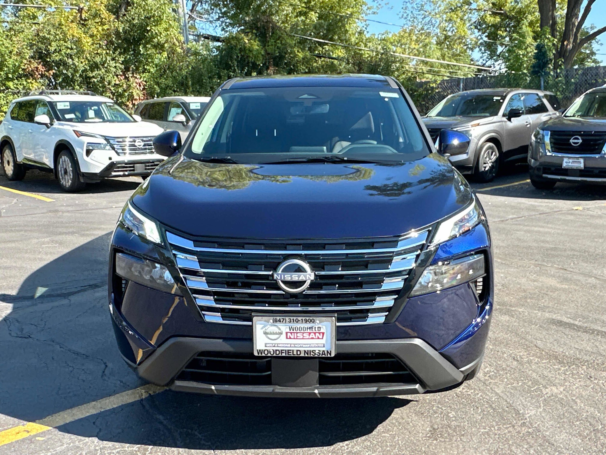 2026 Nissan Rogue SV photo 2