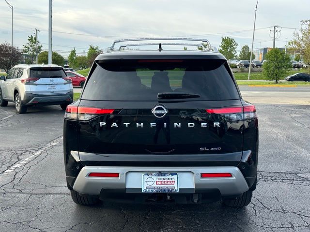 2023 Nissan Pathfinder SL photo 4