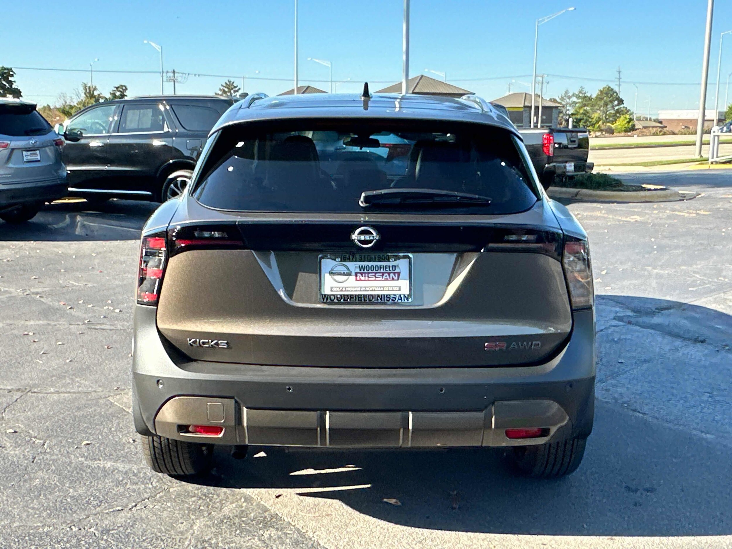 2026 Nissan Kicks SR photo 4