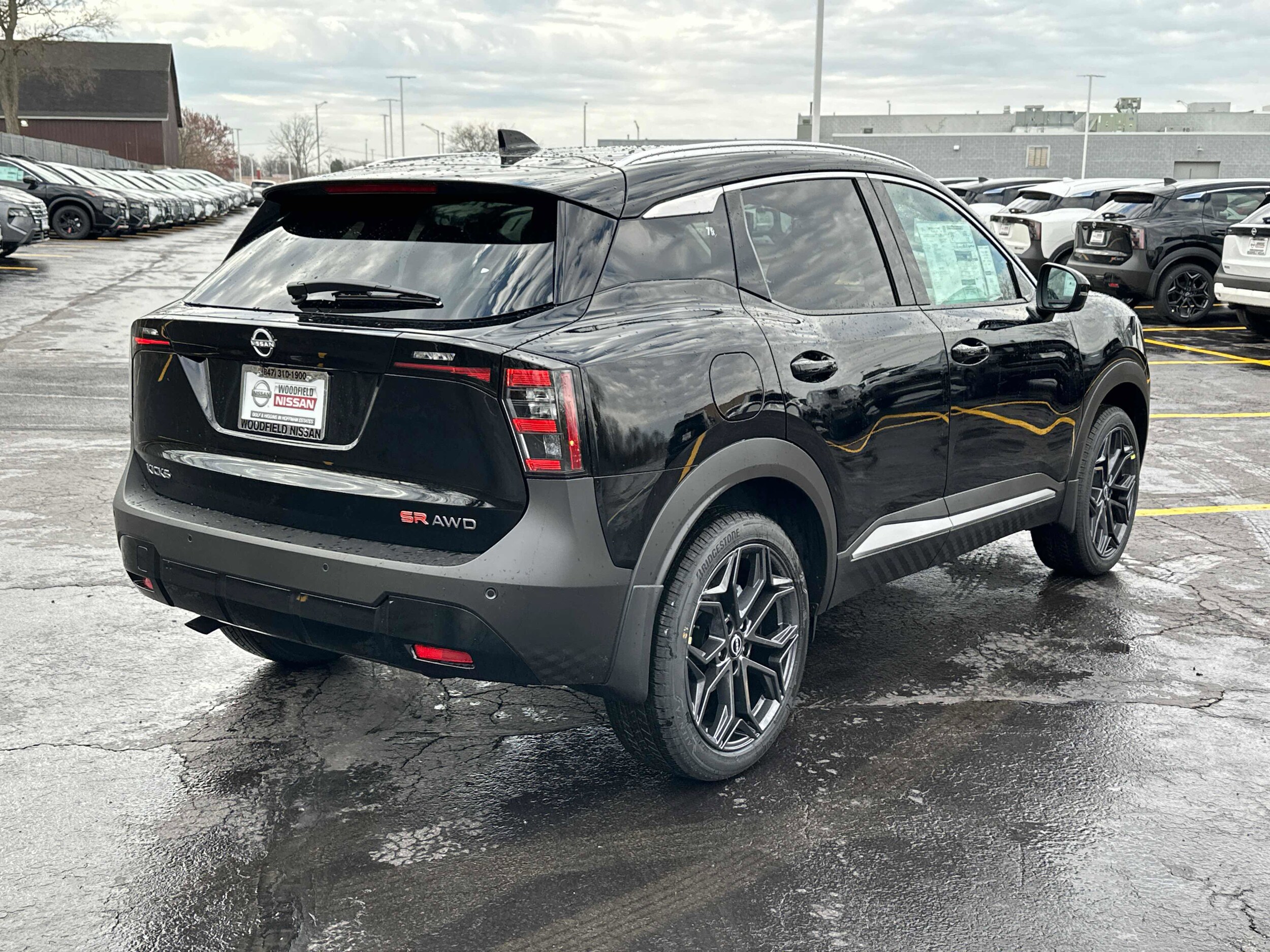 2025 Nissan Kicks SR photo 4