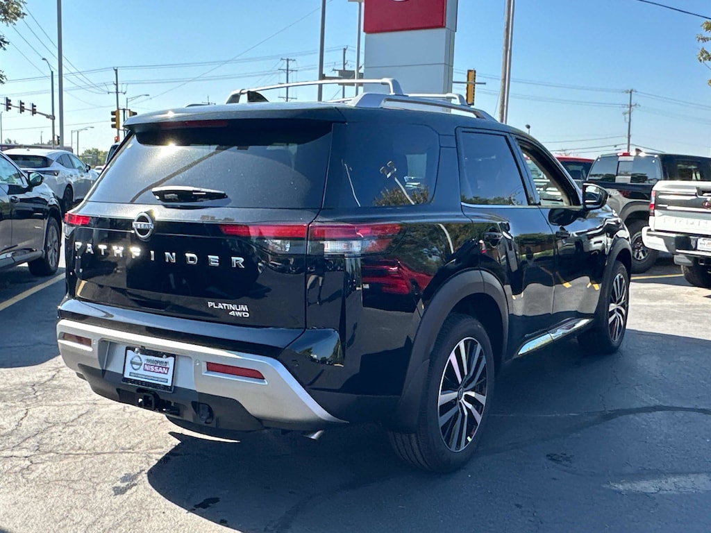 New 2025 Nissan Pathfinder Platinum Platinum 4WD