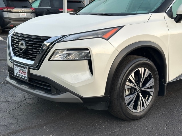 2023 Nissan Rogue SV photo 3