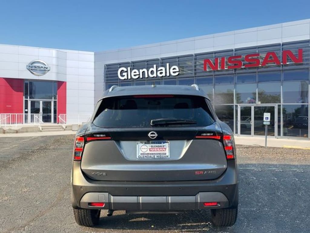 Certified 2025 Nissan Kicks SR SR AWD