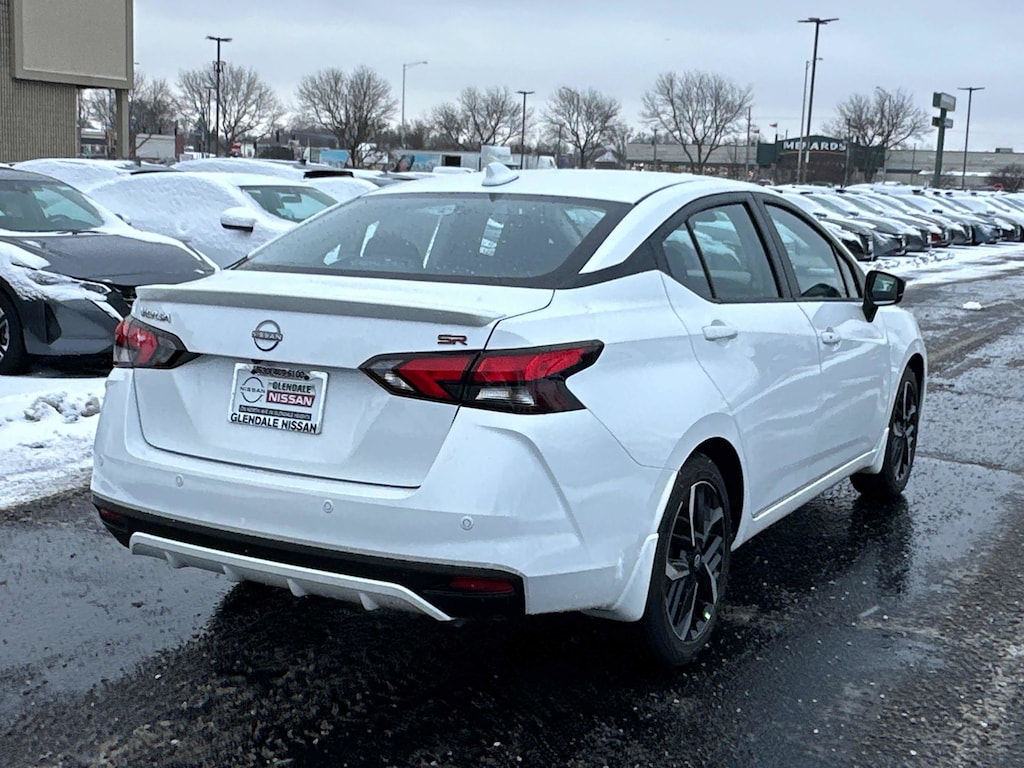New 2025 Nissan Versa SR SR CVT