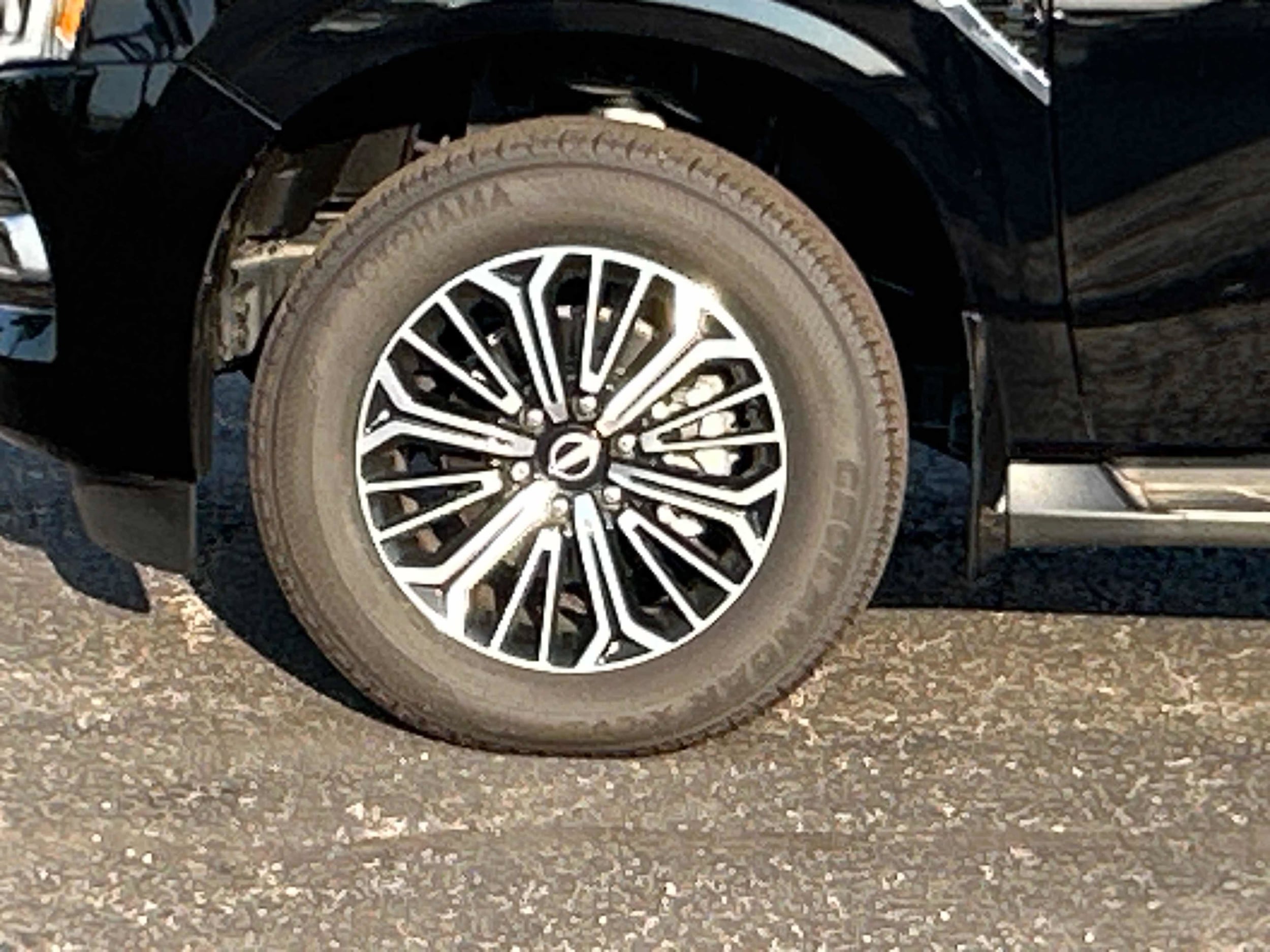 2026 Nissan Armada Platinum - Photo 7