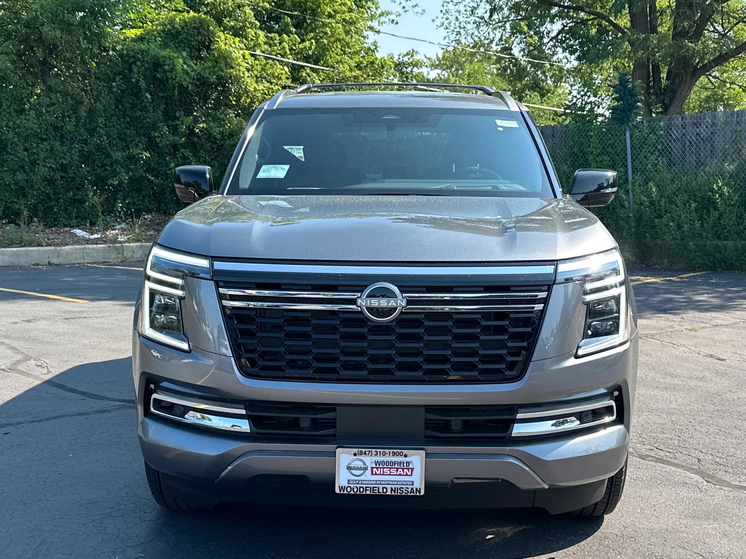 2025 Nissan Armada SL photo 2