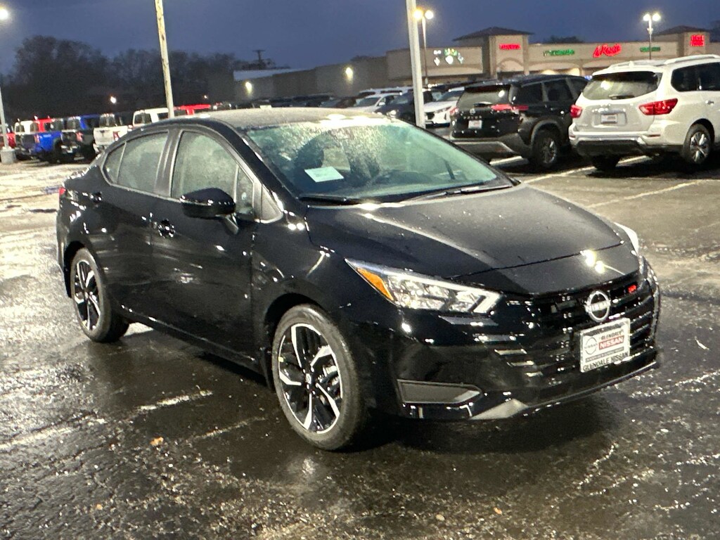 New 2025 Nissan Versa SR SR CVT