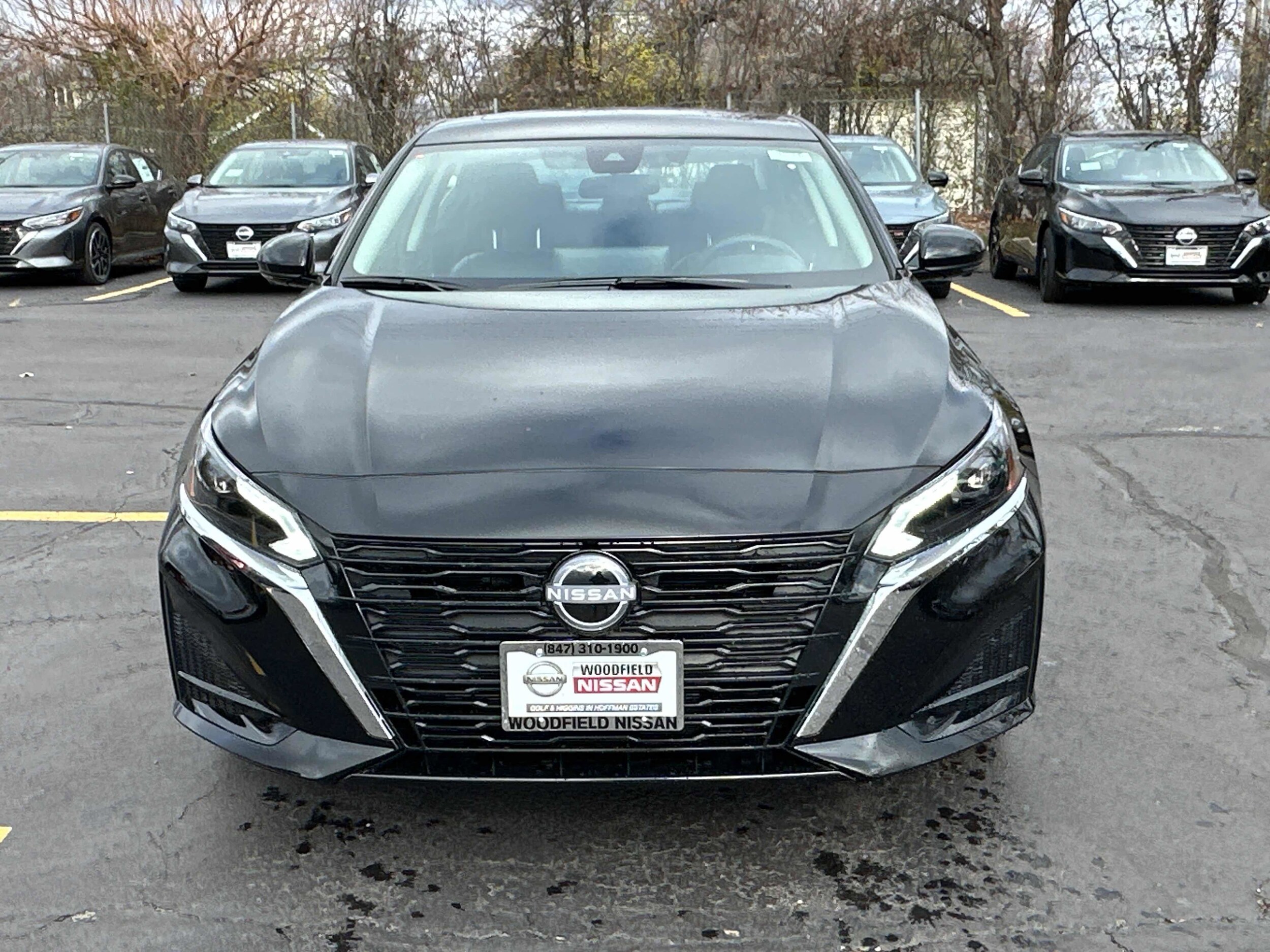 2025 Nissan Altima SL photo 2