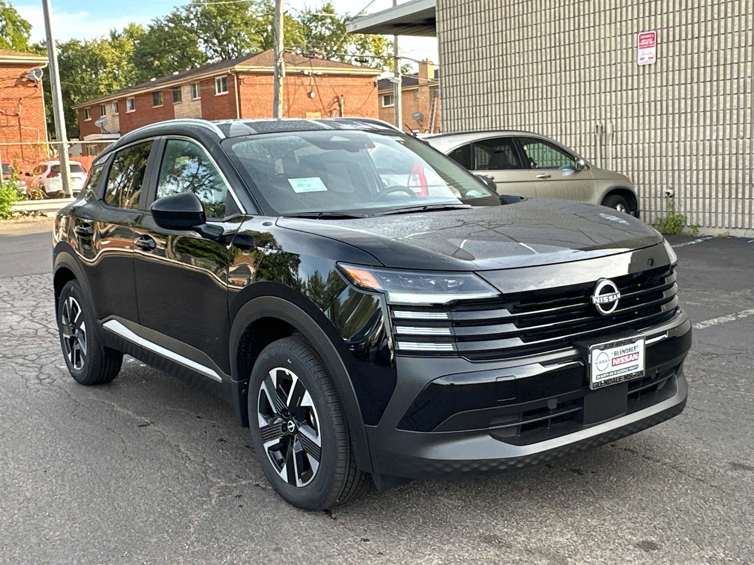 2025 Nissan Kicks SV photo 2