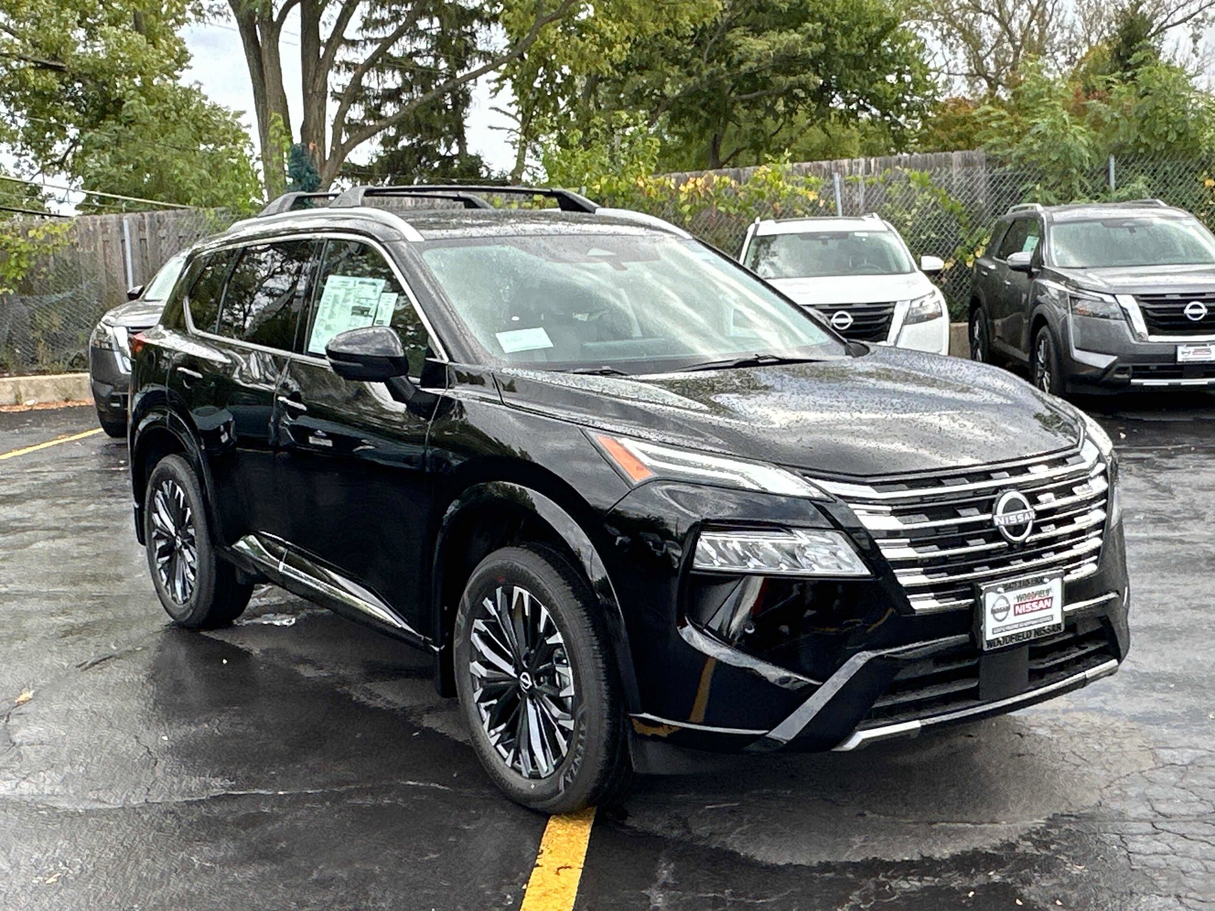 2026 Nissan Rogue Platinum photo 3