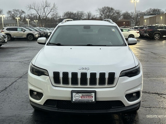 Used 2019 Jeep Cherokee Latitude Plus with VIN 1C4PJLLB1KD262633 for sale in Glendale Heights, IL