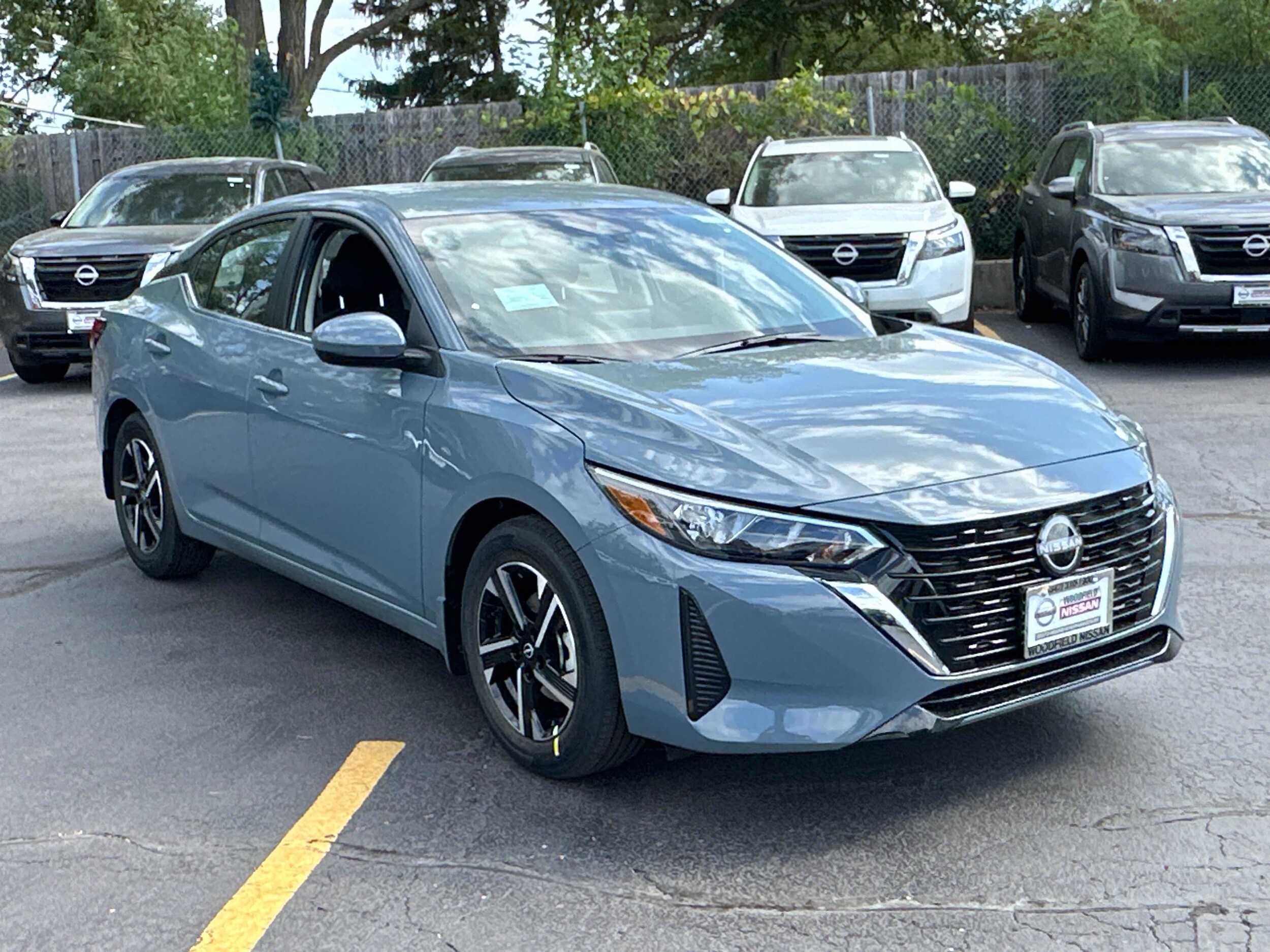 2025 Nissan Sentra SV photo 3