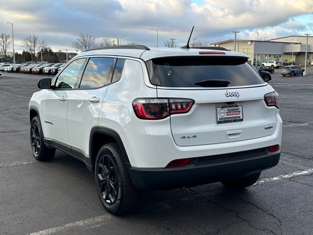 2025 Jeep Compass Latitude photo 5