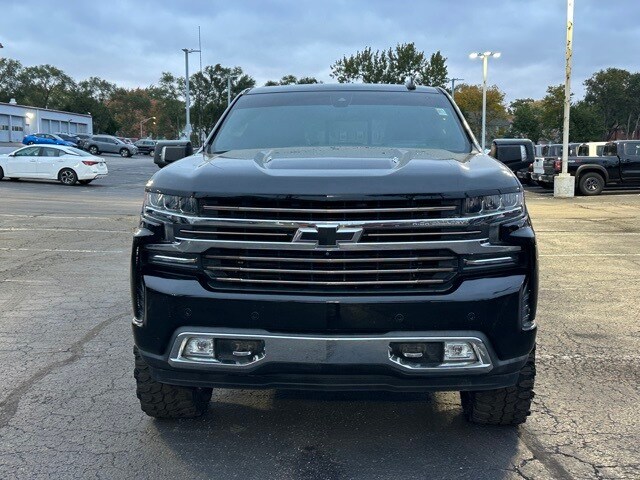 2019 Chevrolet Silverado 1500 High Country photo 2