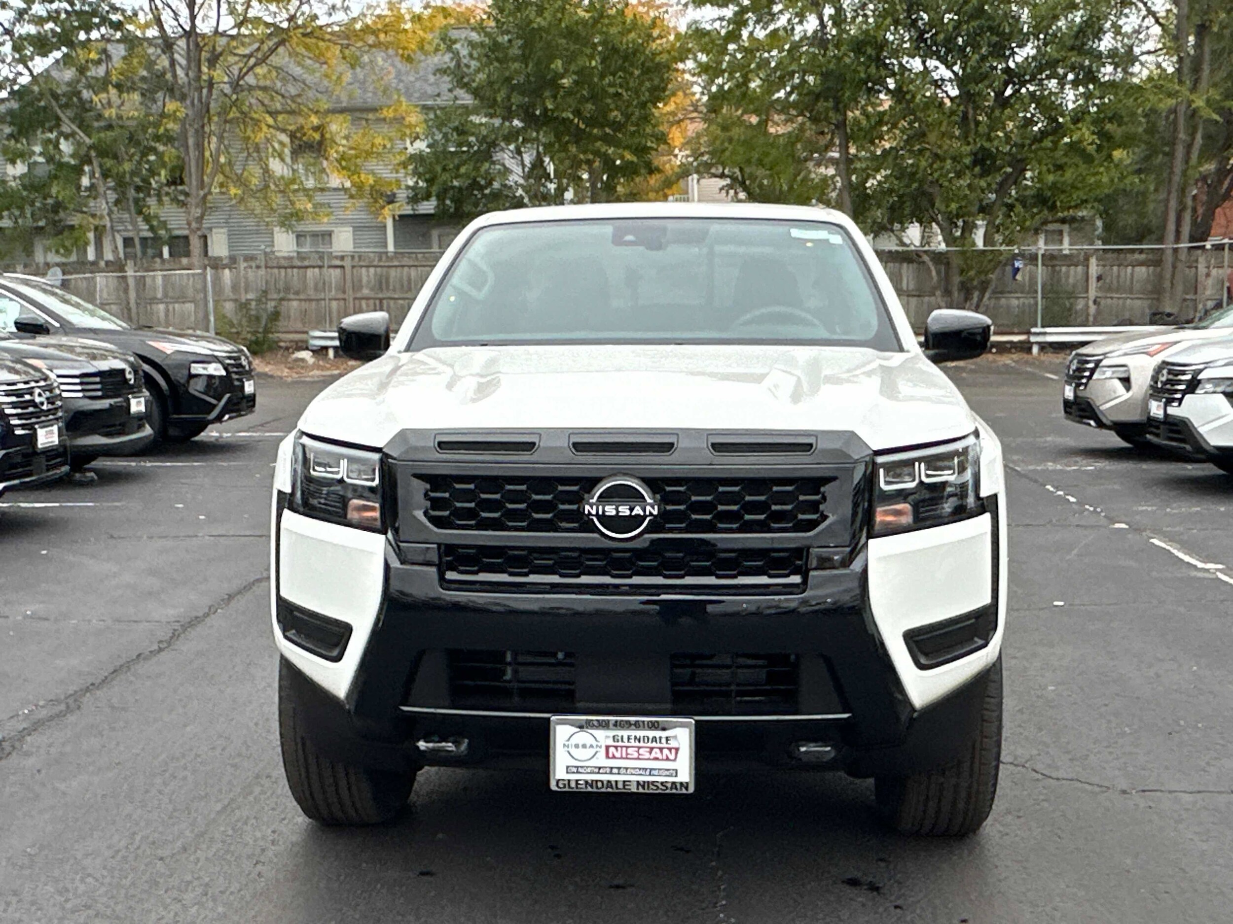 2026 Nissan Frontier Crew Cab SV photo 2