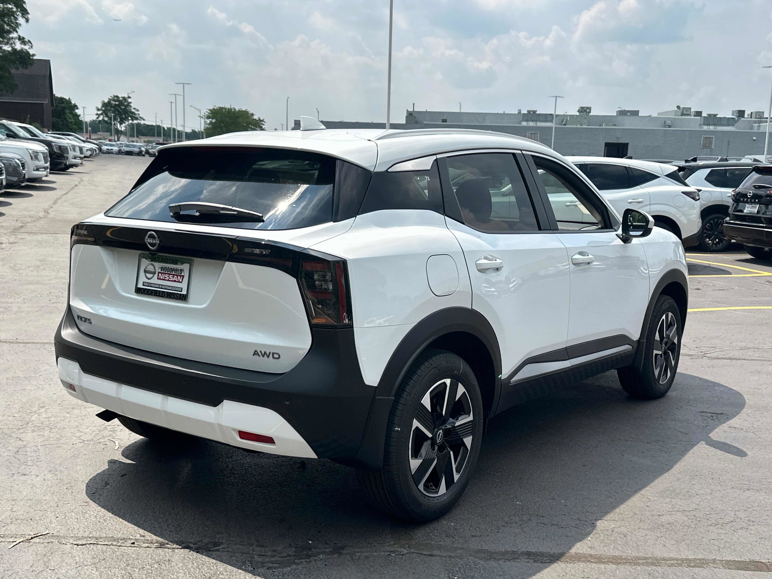 2025 Nissan Kicks SV photo 2