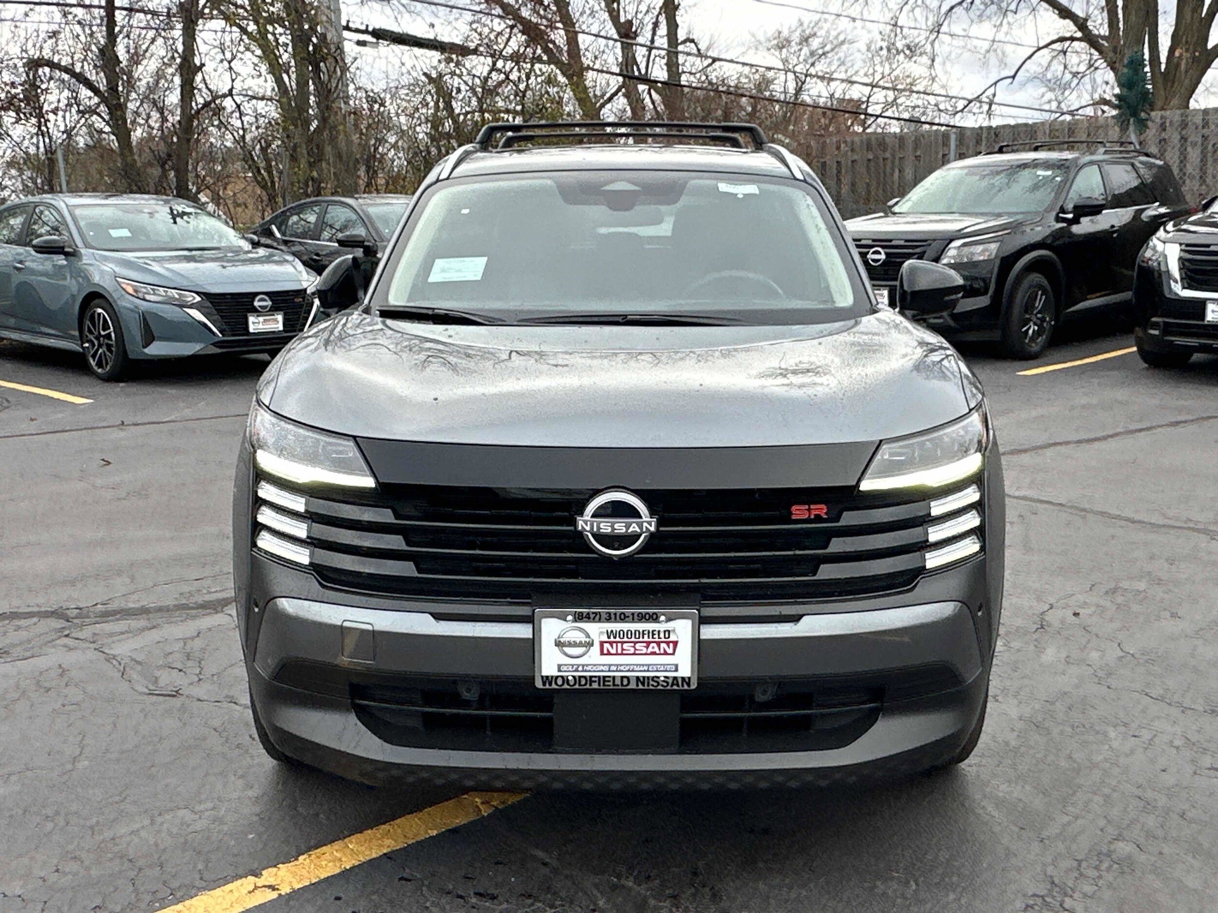 2026 Nissan Kicks SR photo 2