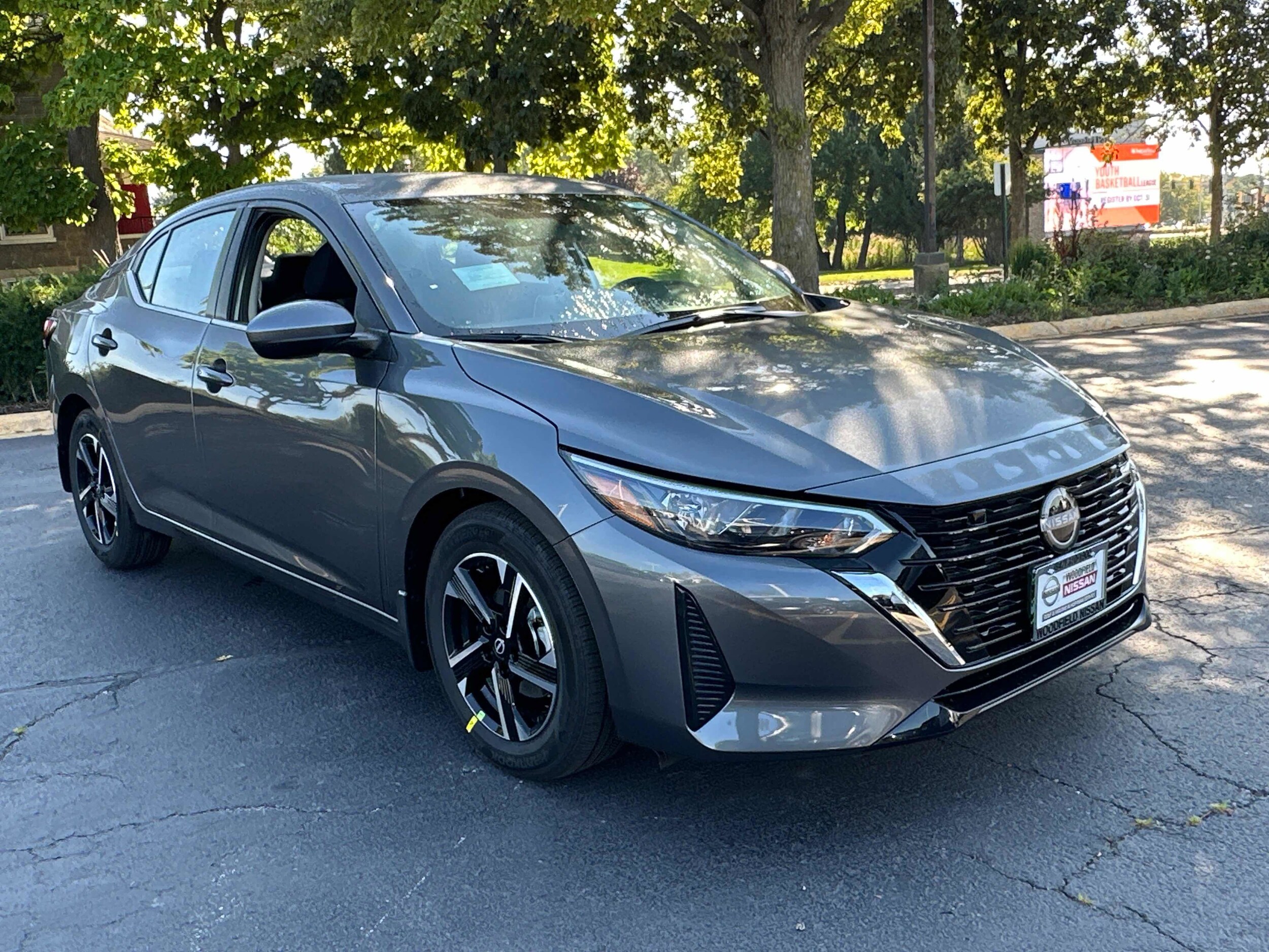 2025 Nissan Sentra SV photo 3