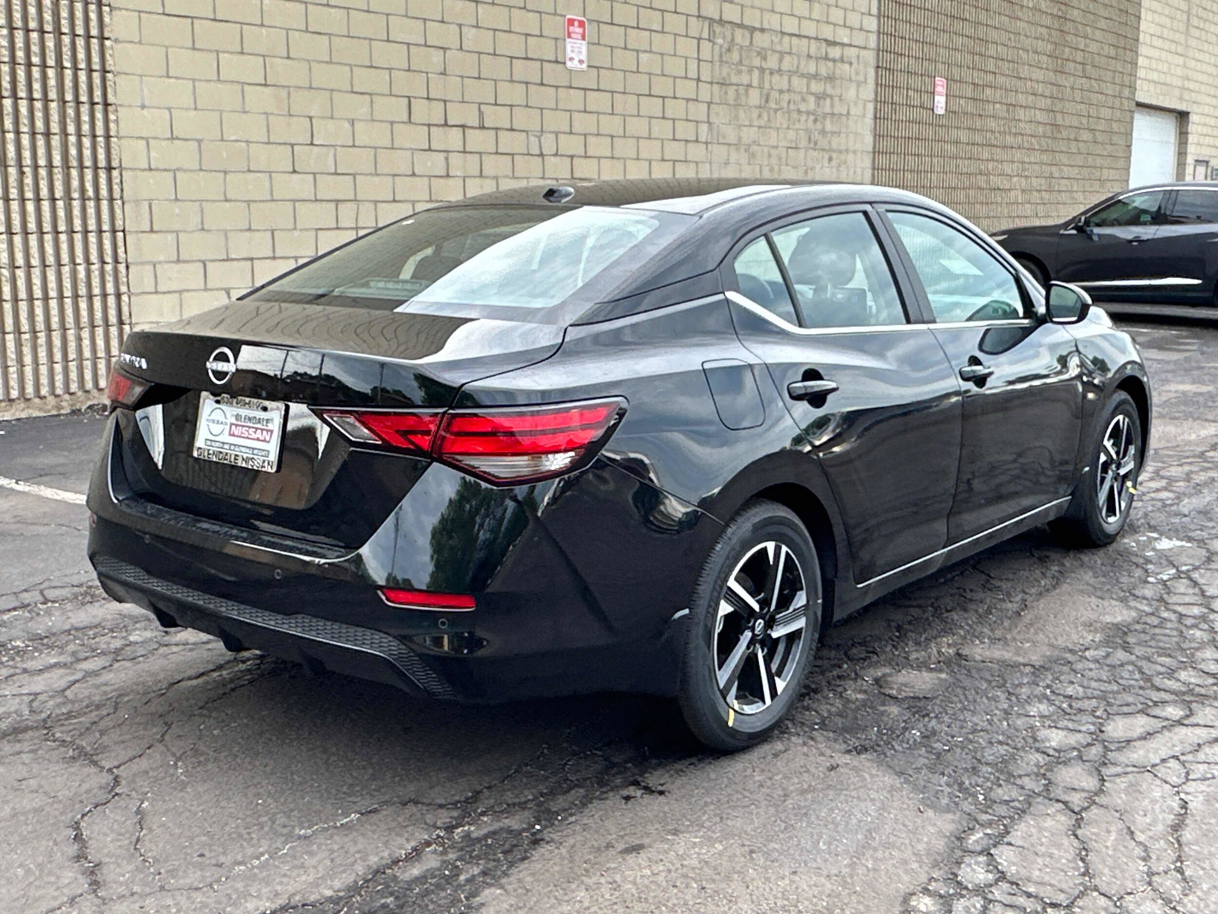 2025 Nissan Sentra SV photo 4