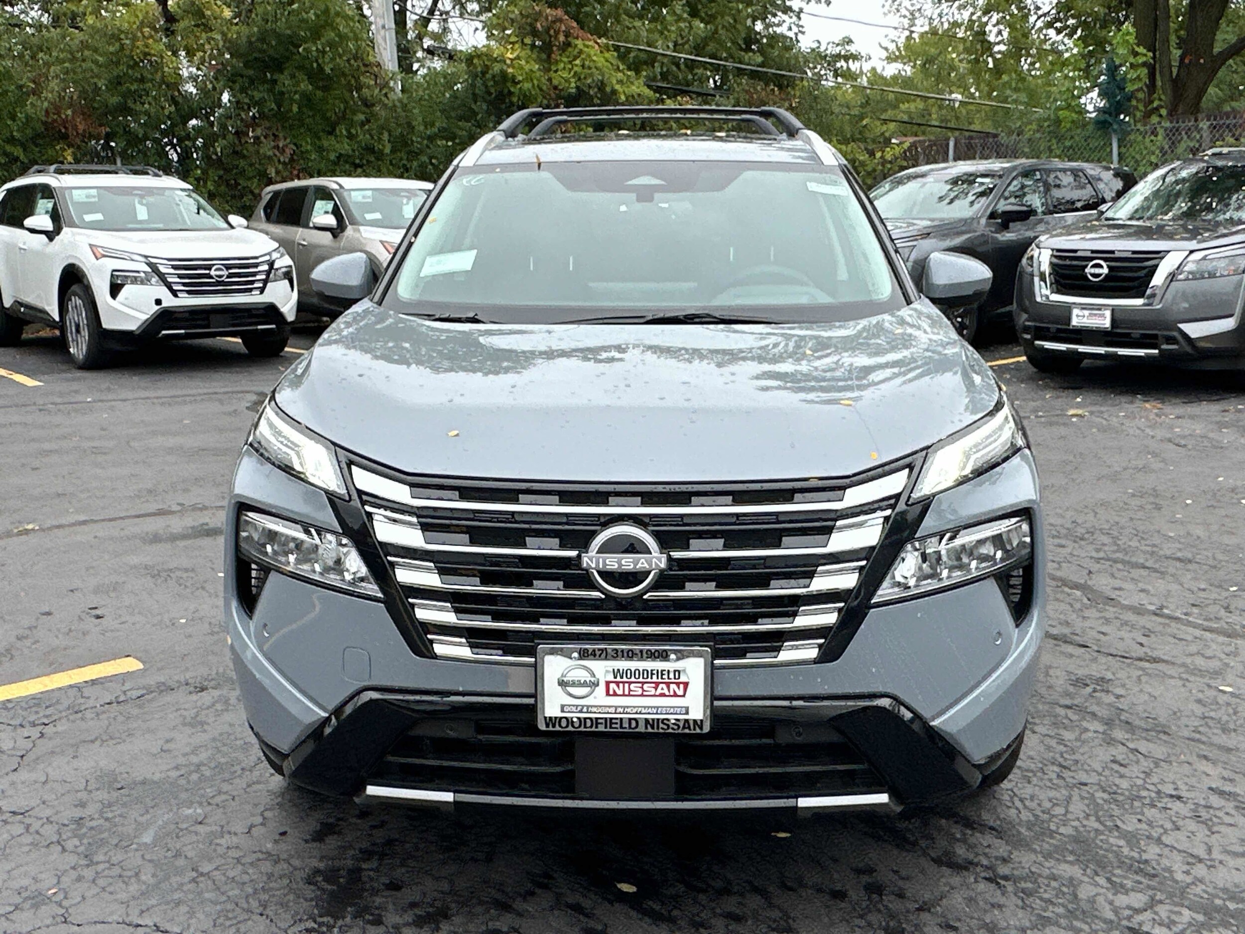 2025 Nissan Rogue Platinum photo 2