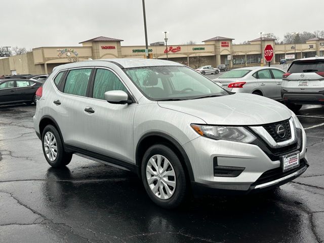 2020 Nissan Rogue S photo 2