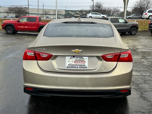 2023 Chevrolet Malibu LT photo 4