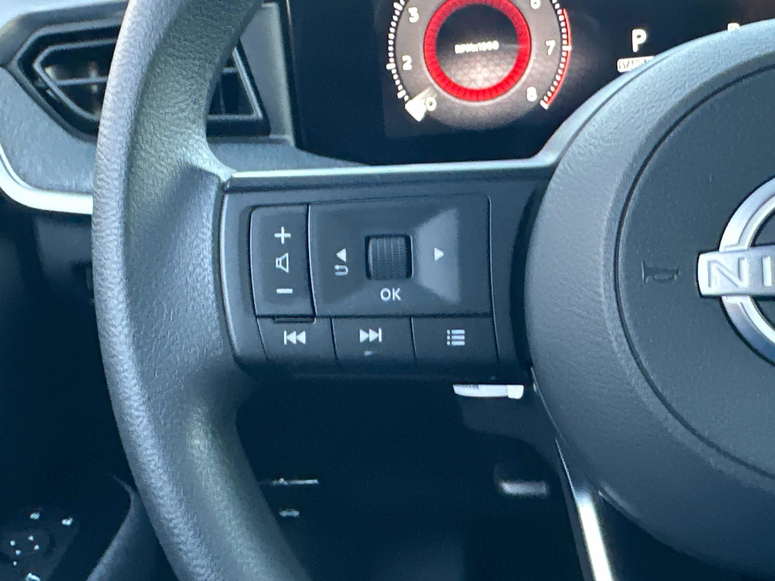 2025 Nissan Kicks SV AWD - Photo 38