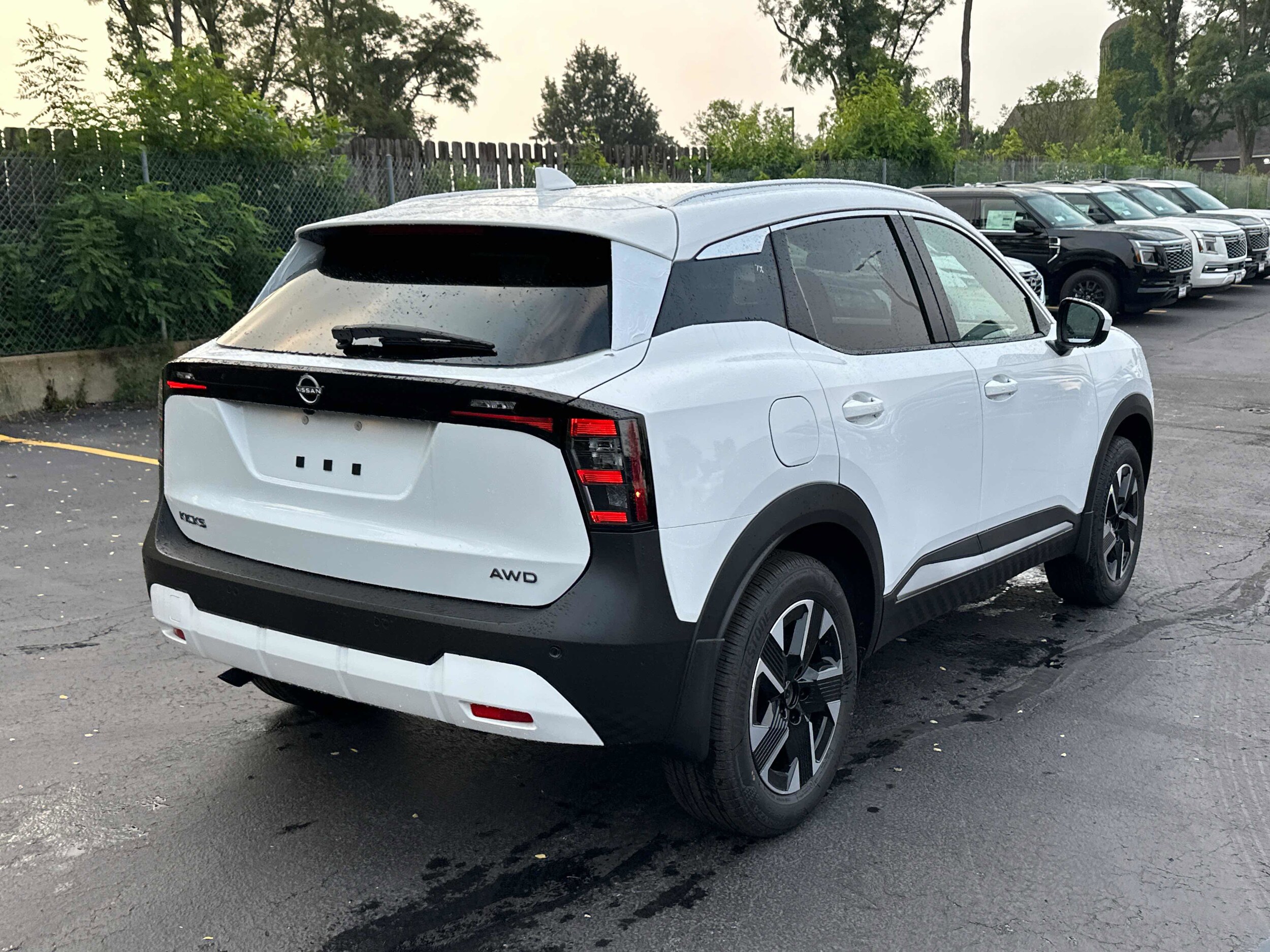 2025 Nissan Kicks SV photo 4