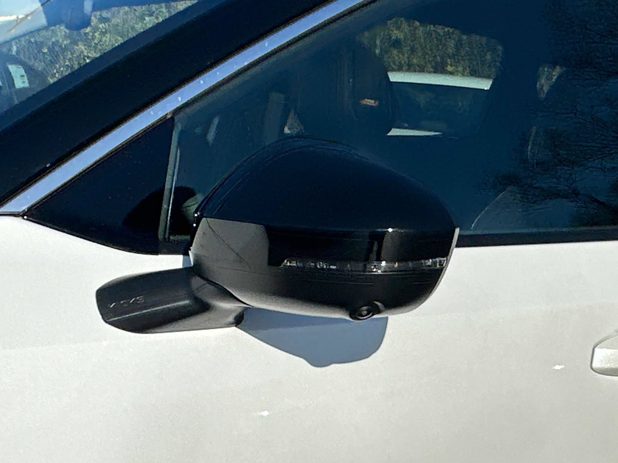 2026 Nissan KICKS SR - Photo 10