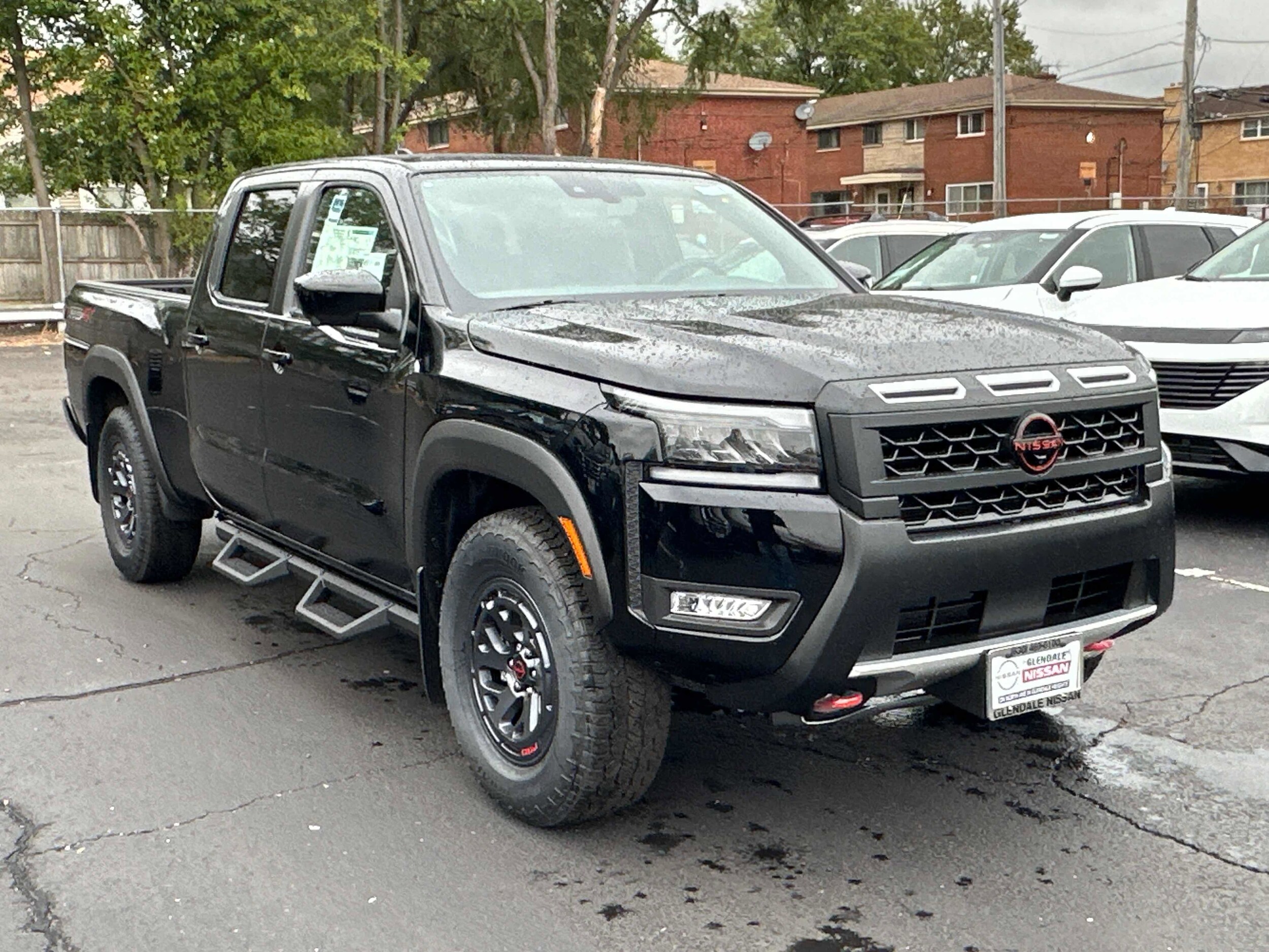 2026 Nissan Frontier PRO-4X Crew Cab photo 3