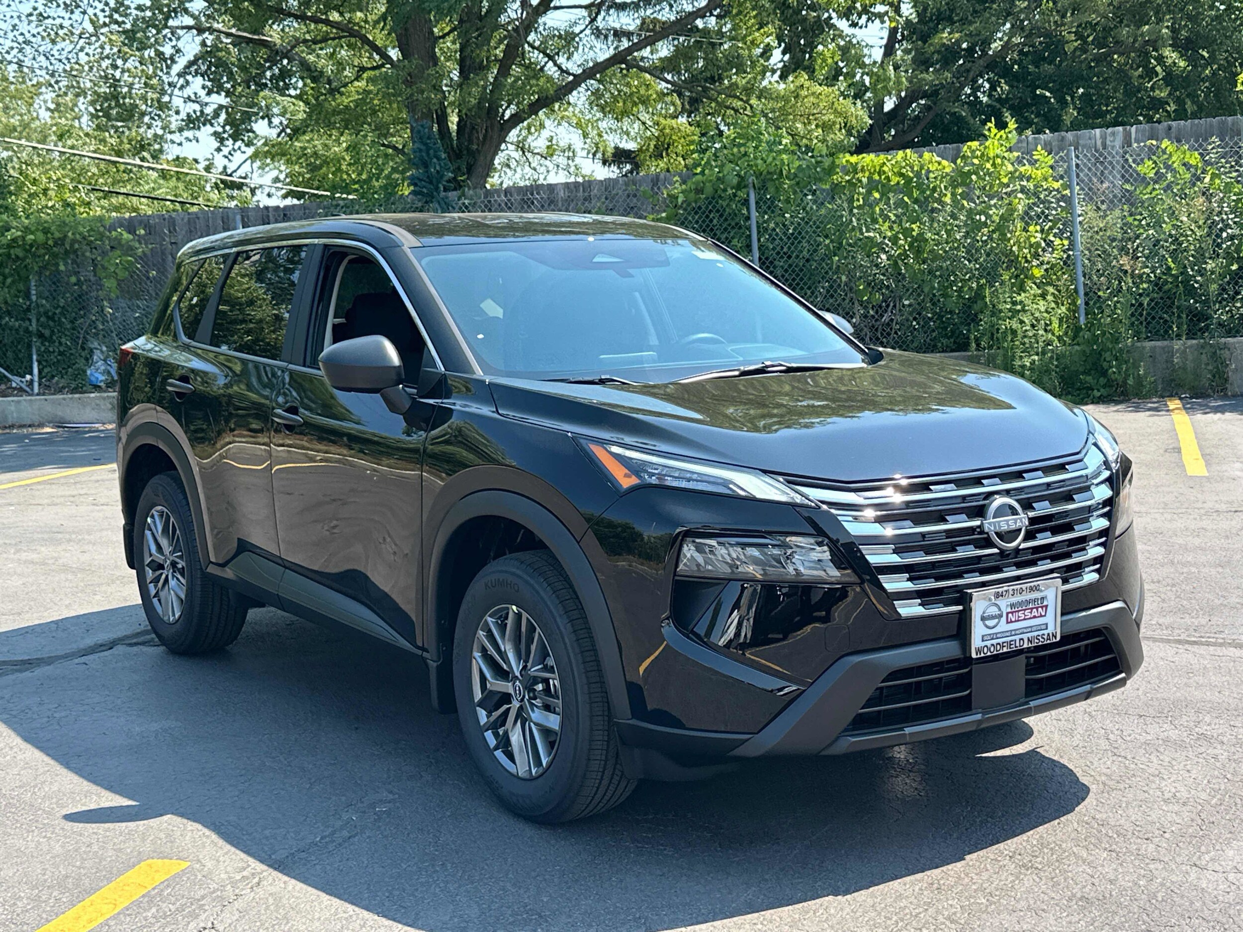 2026 Nissan Rogue S photo 2