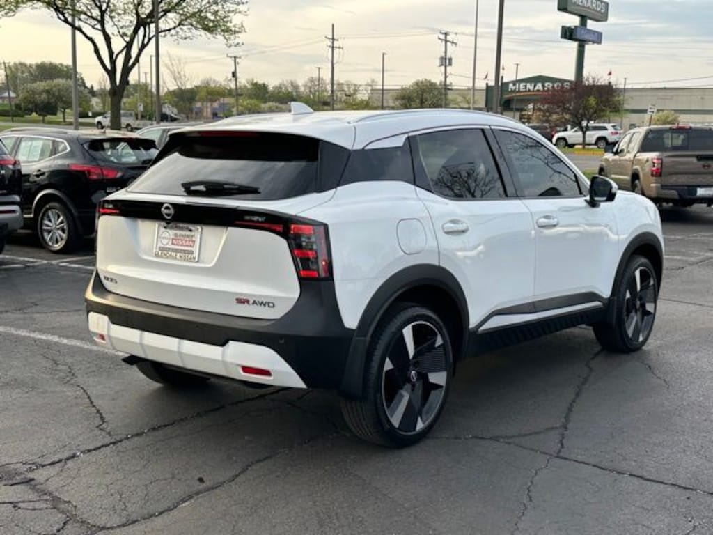 Used 2025 Nissan Kicks SR SUV