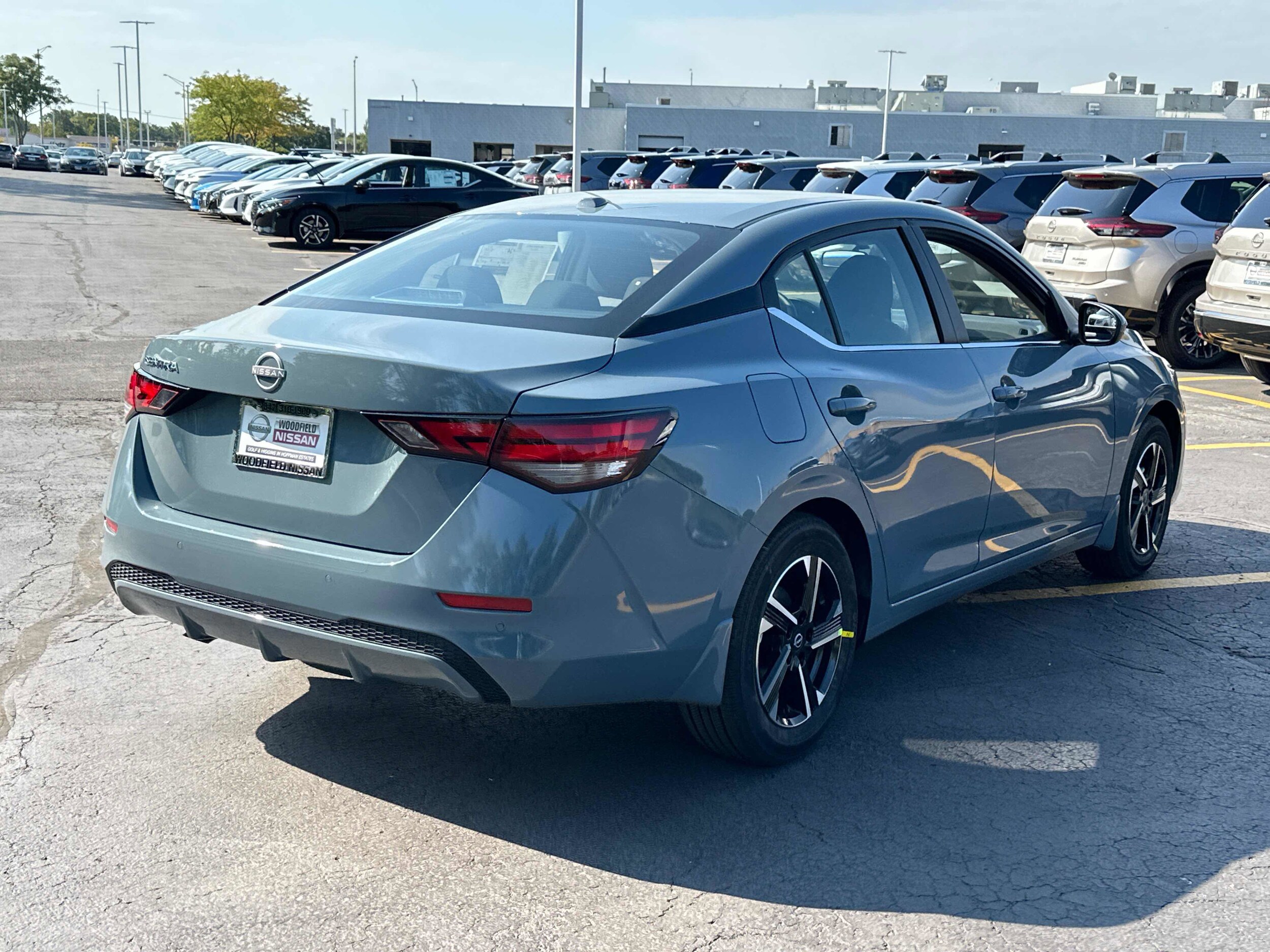 2025 Nissan Sentra SV photo 4