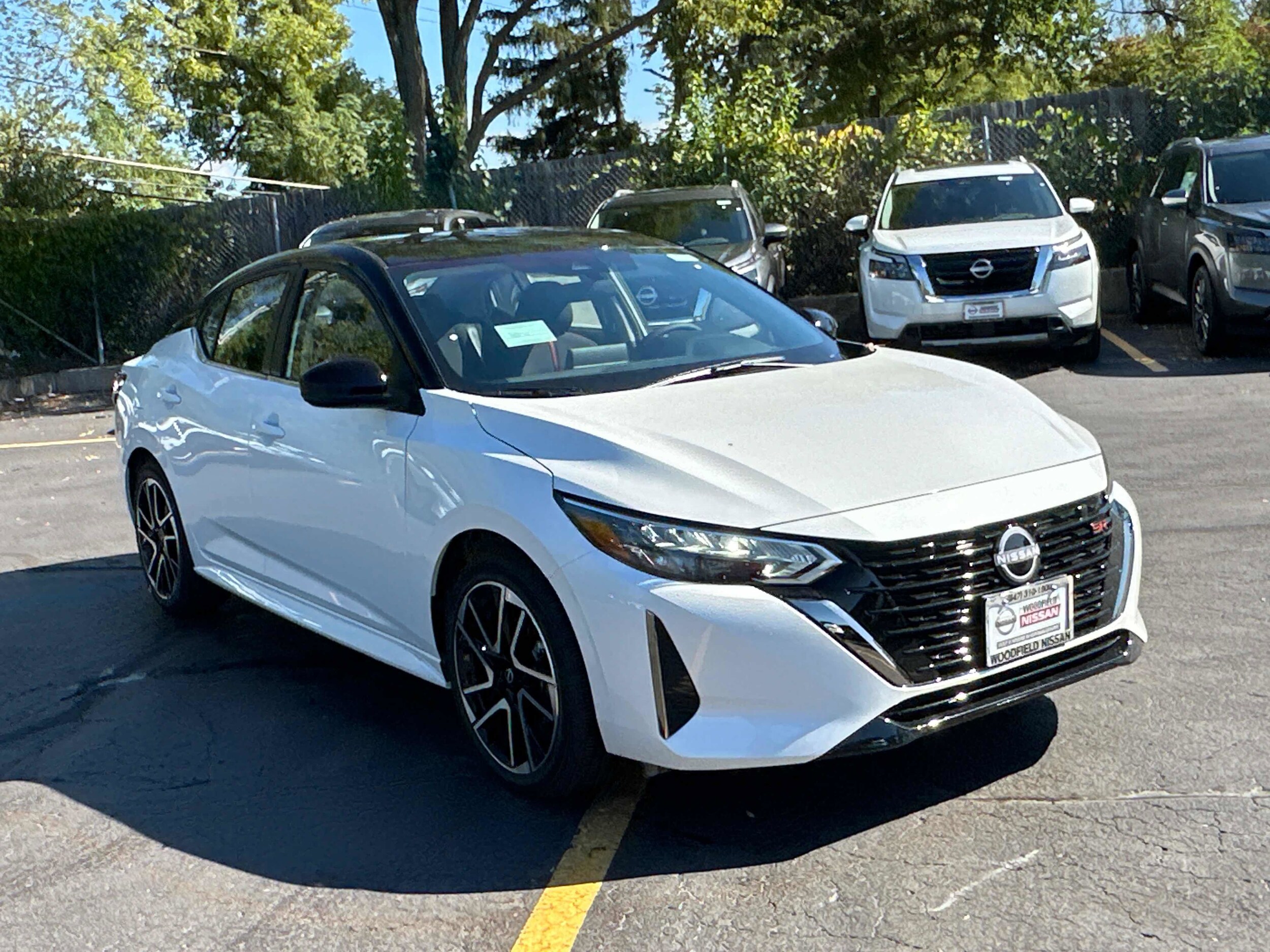 2025 Nissan Sentra SR photo 3