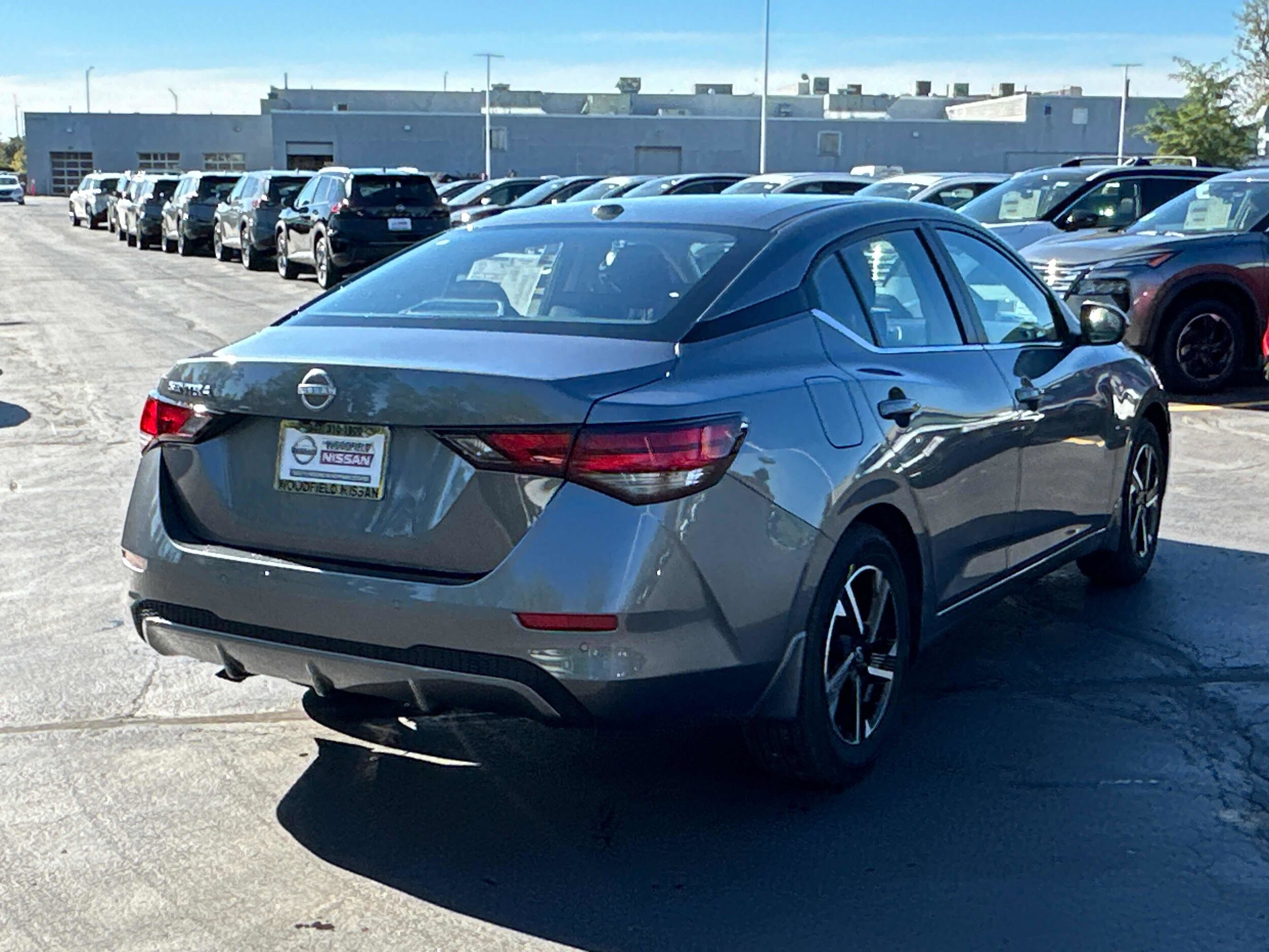 2025 Nissan Sentra SV photo 4
