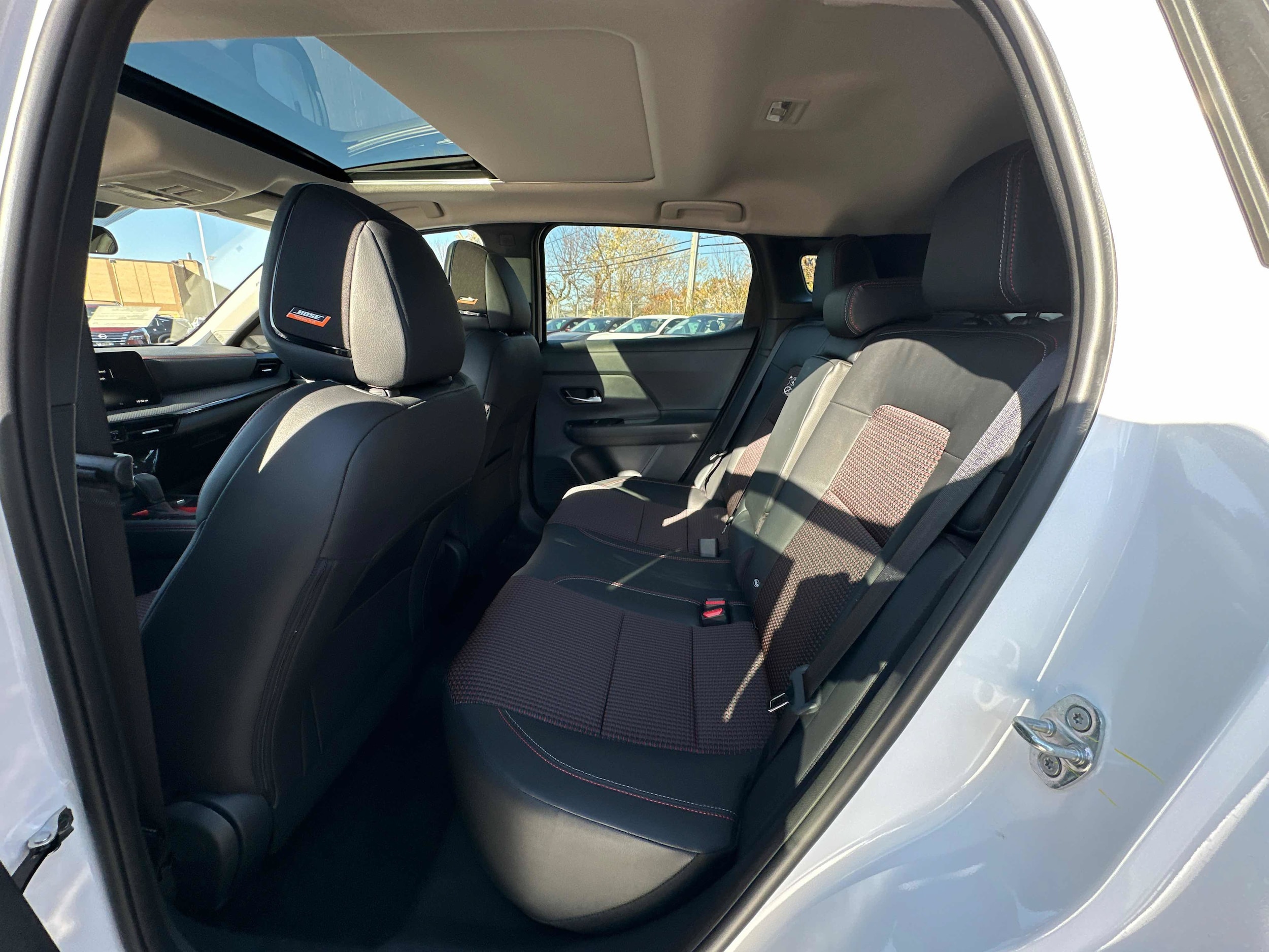 2026 Nissan KICKS SR - Photo 28