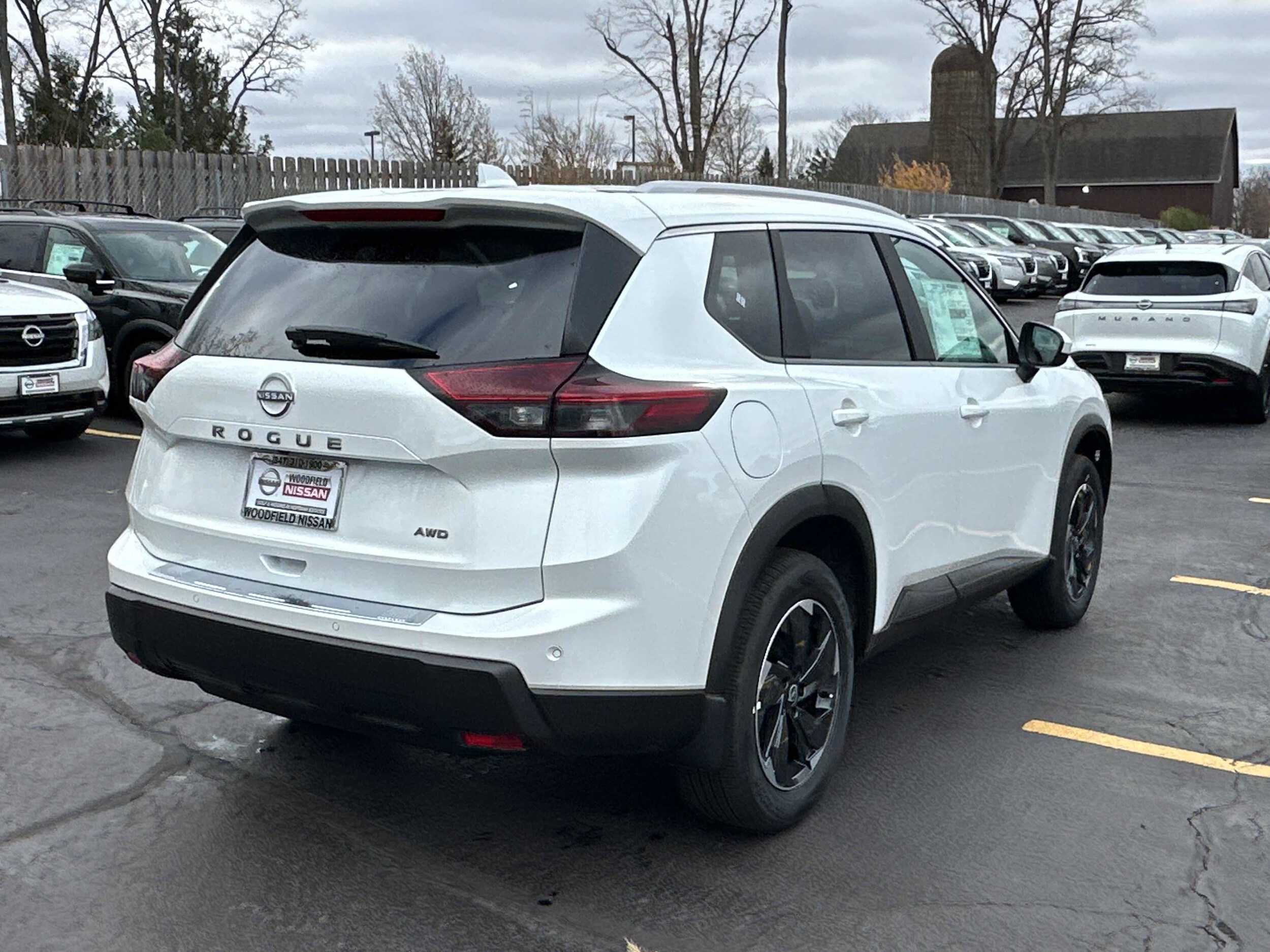 2026 Nissan Rogue AWD SV photo 2