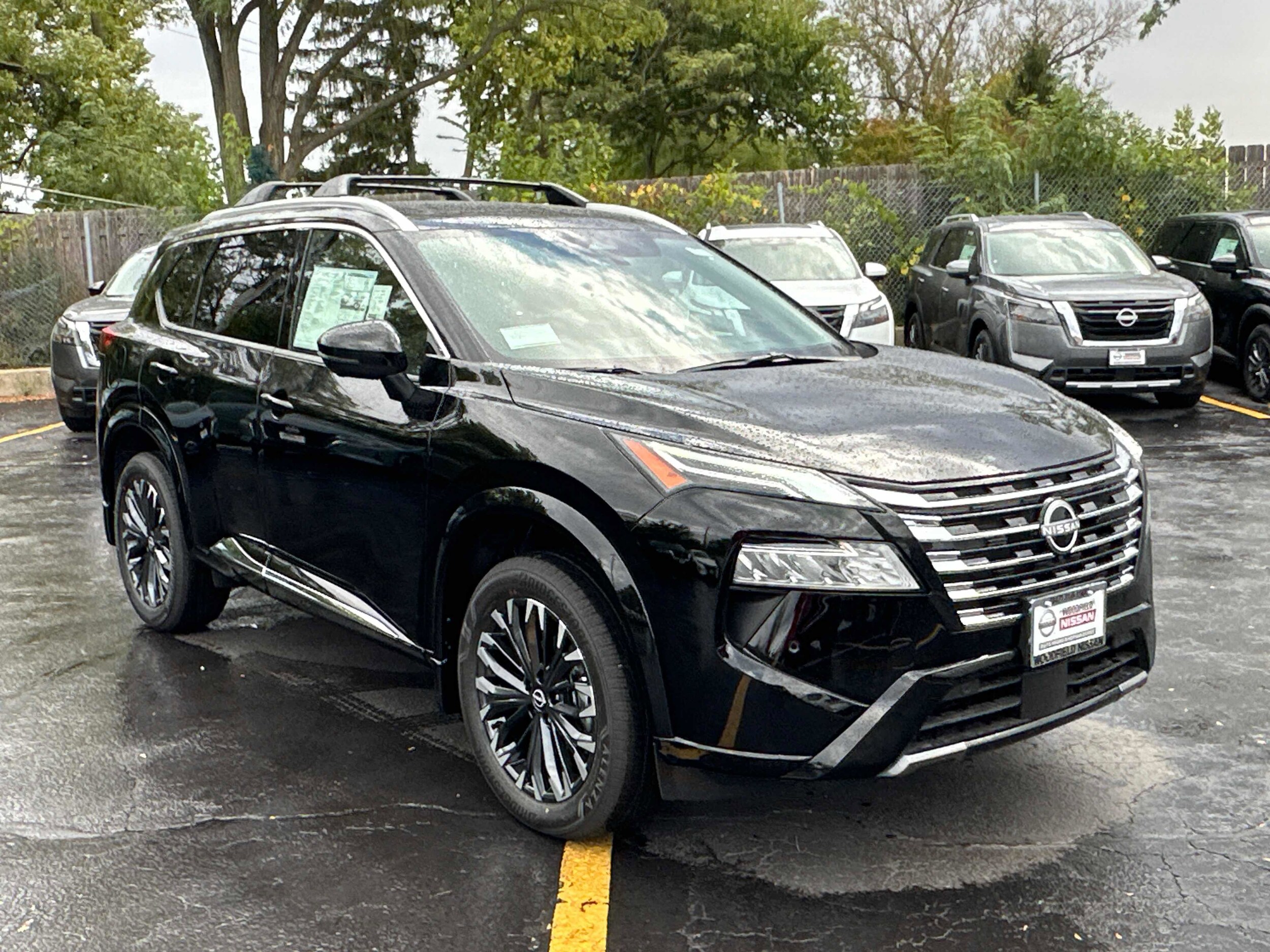 2026 Nissan Rogue Platinum photo 3