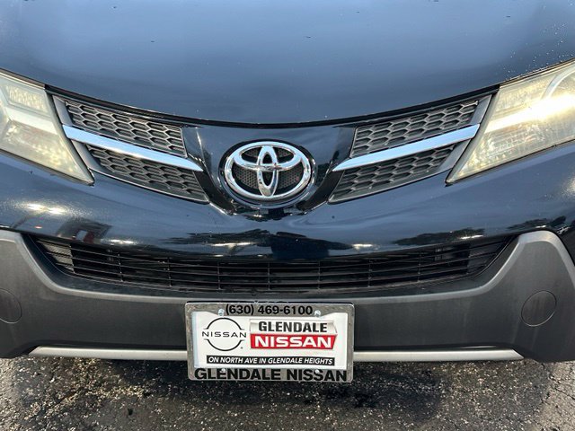 Used 2015 Toyota RAV4 XLE with VIN 2T3WFREV7FW152718 for sale in Glendale Heights, IL