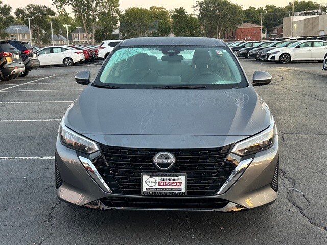2025 Nissan Sentra SV photo 2
