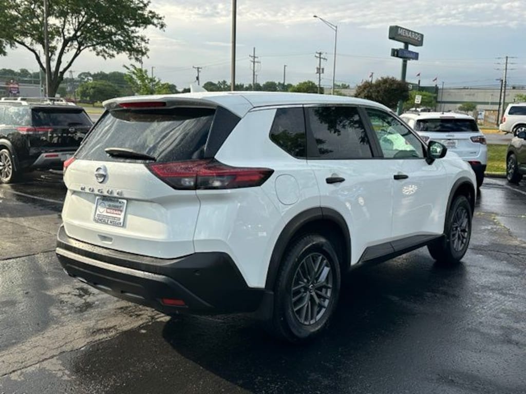 Used 2021 Nissan Rogue S FWD S