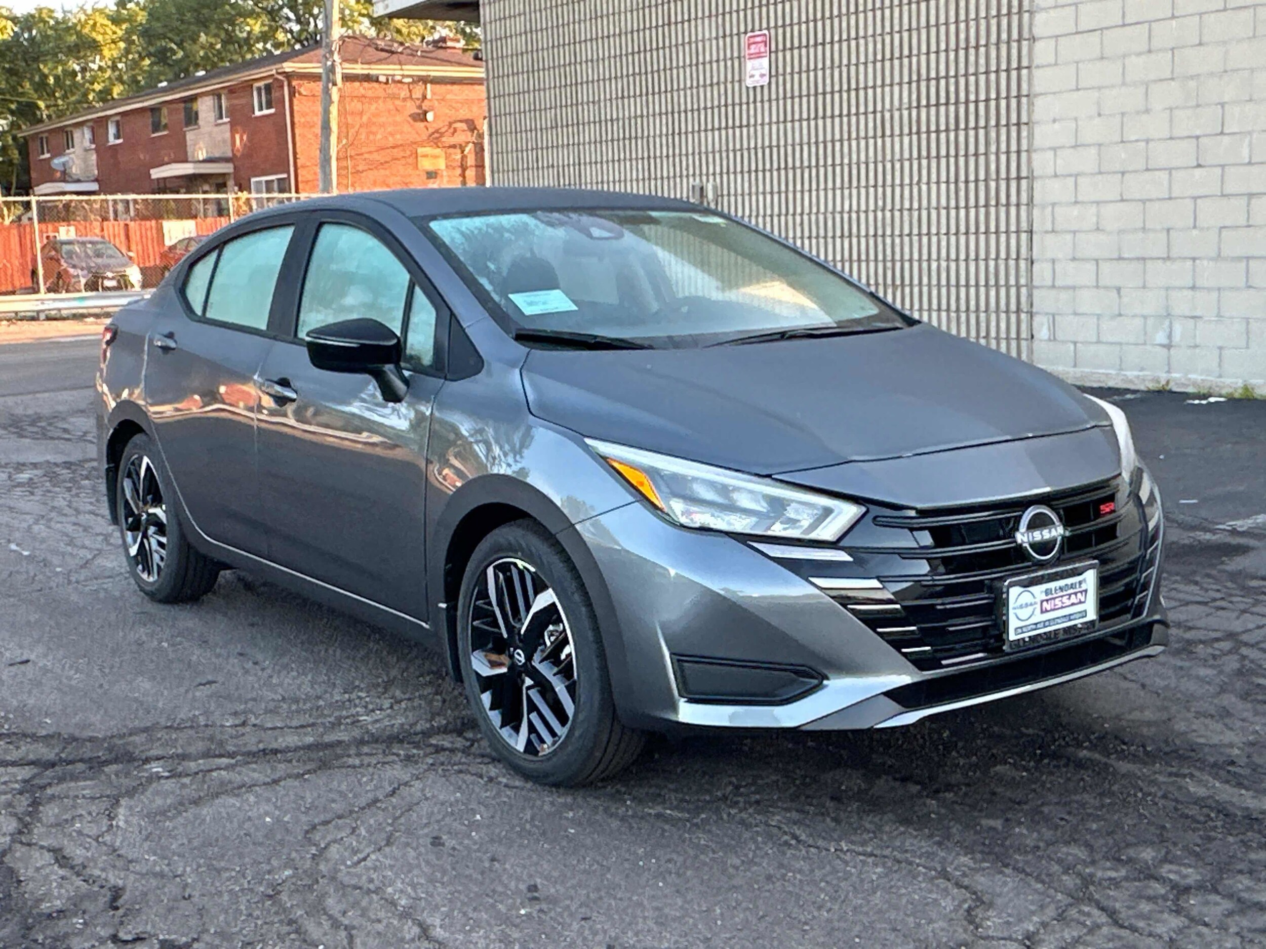 2025 Nissan Versa SR photo 3