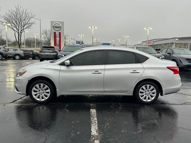 2017 Nissan Sentra S photo 2