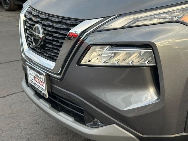 2021 Nissan Rogue SL photo 3