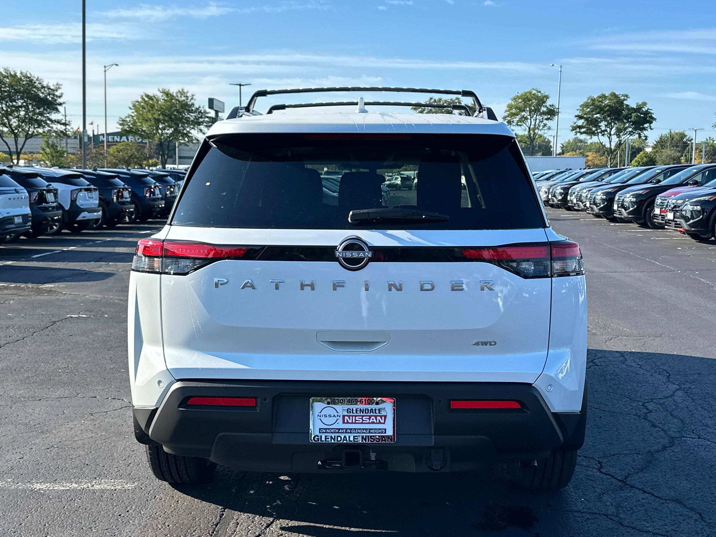 2025 Nissan Pathfinder SV photo 3