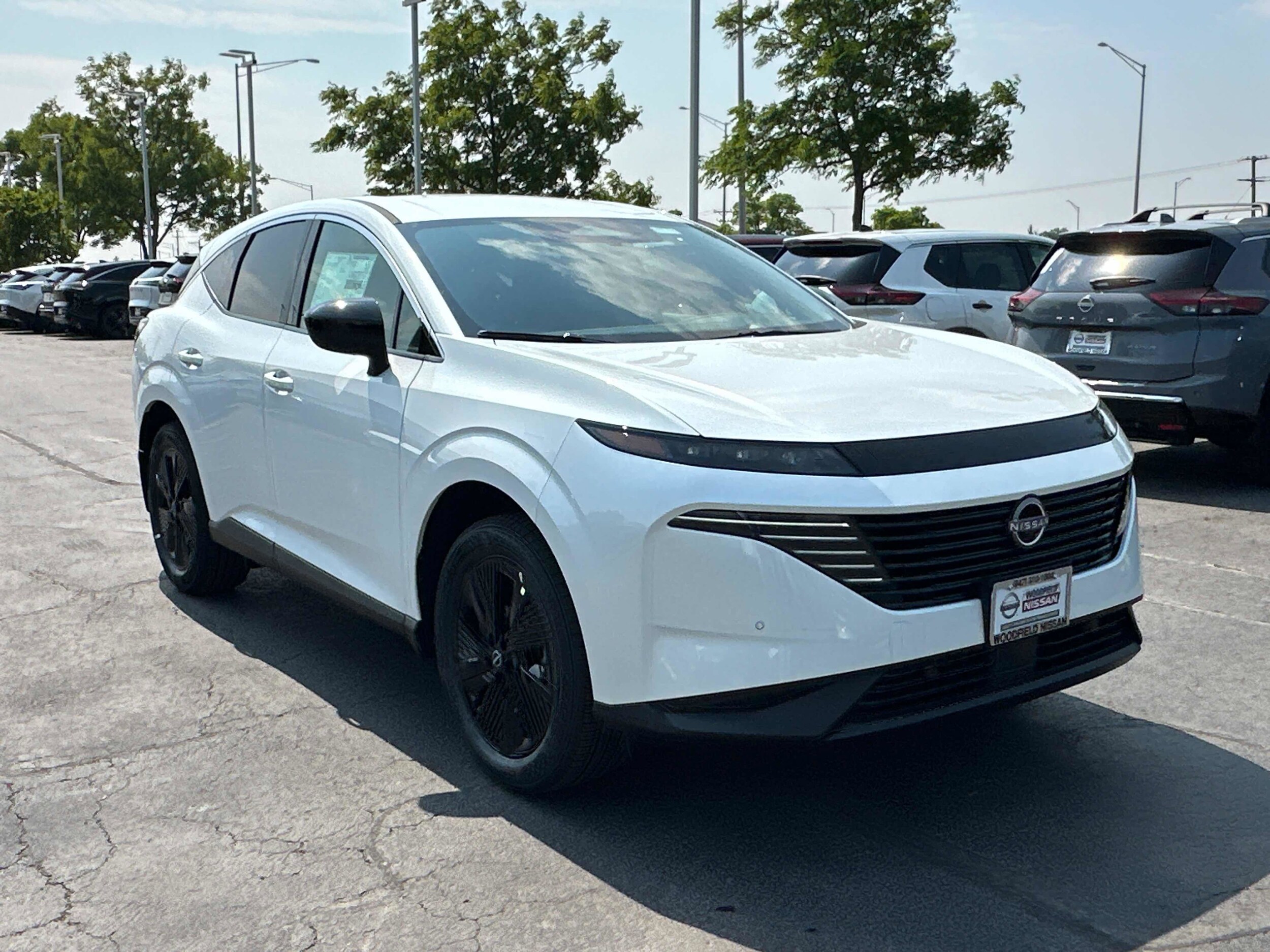 2025 Nissan Murano SV photo 2