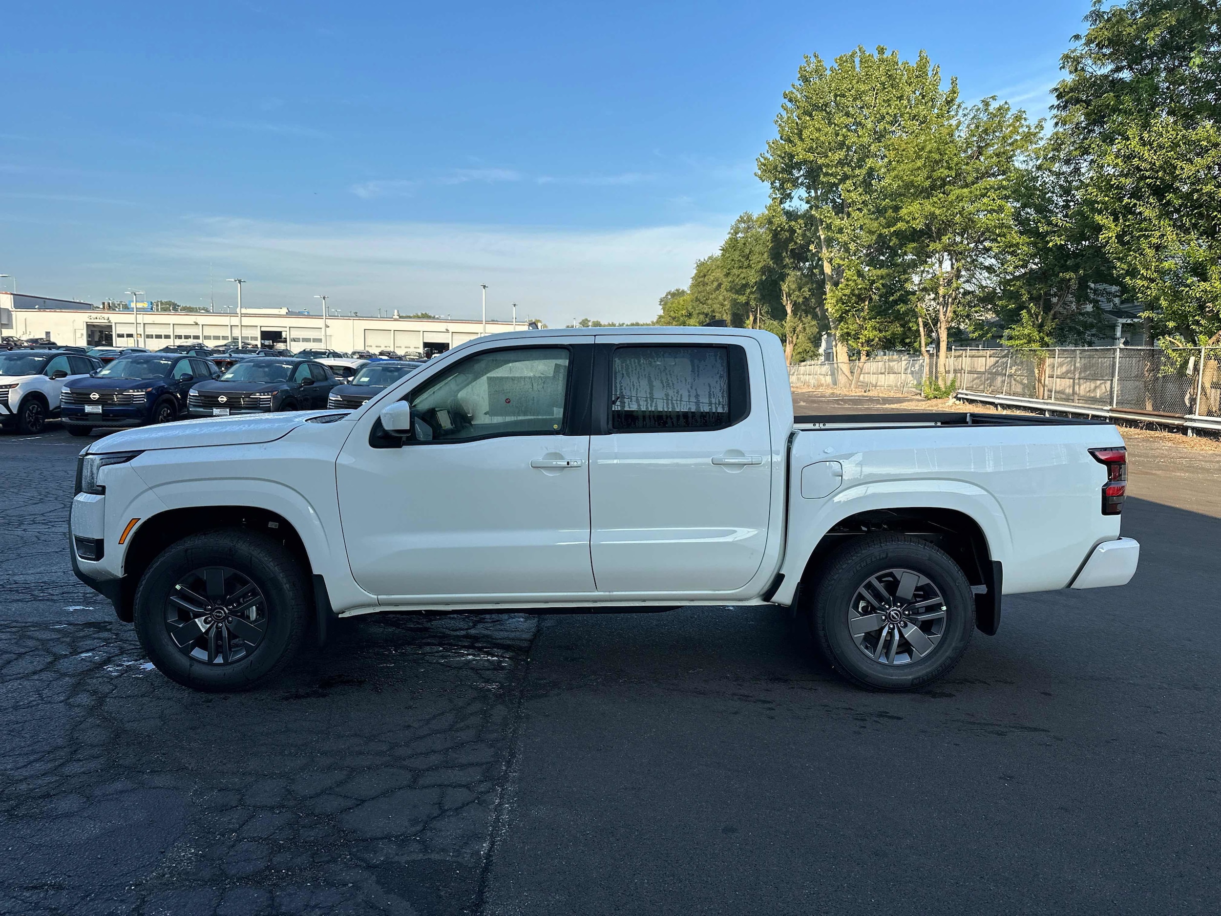 2026 Nissan Frontier SV - Photo 7