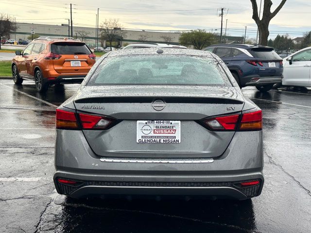 2023 Nissan Altima 2.5 SV photo 4